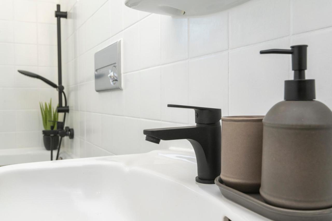 Kurzzeitglueck 24H Self Check-In Kr01 Apartment Крефелд Екстериор снимка